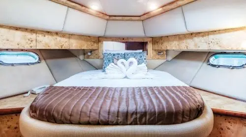 Luxury Yacht Experience in Dubai Transport Passes in Dubai