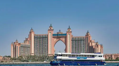 Dubai Marina: Luxury Dinner Cruise (Unlimited Alcohol Package) -Upper Deck Day Tours in Dubai