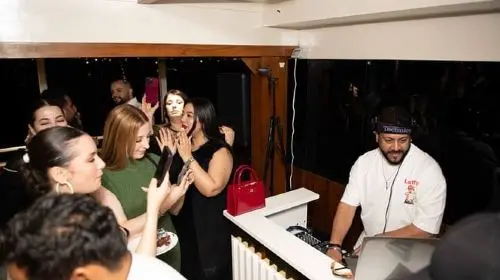 Dubai Marina: Luxury Dinner Cruise (Unlimited Alcohol Package) - Main Deck Day Tours in Dubai - Photo 5