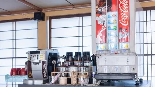 Tokyo Night Cruise on a Traditional Yakatabune Boat [Live Shamisen Performance + Sukiyaki Dinner + Beverage Vending Machine] Transport Passes in Tokyo