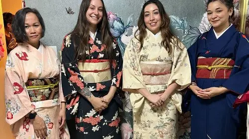Let's make kimono ! (Kimono is a gift for you in Tokyo