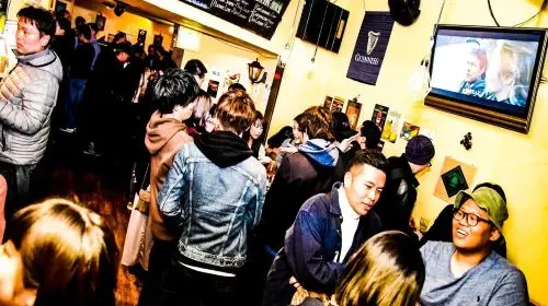 Ginza 300BAR 8-Chome Branch: 3 Drink Vouchers + Welcome Snack in Tokyo