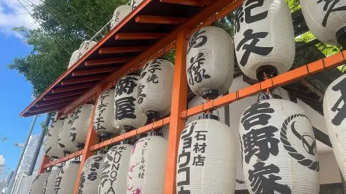 Tokyo: Enjoy a variety of classic Japanese delicacies at Tsukiji Market Day Tours in Tokyo