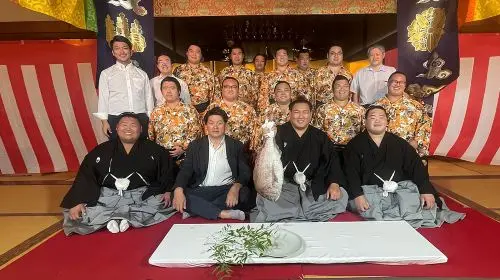 Sumo Practice Viewing Guided Tour and Photo with Sumo Wrestlers Day Tours in Tokyo - Photo 6