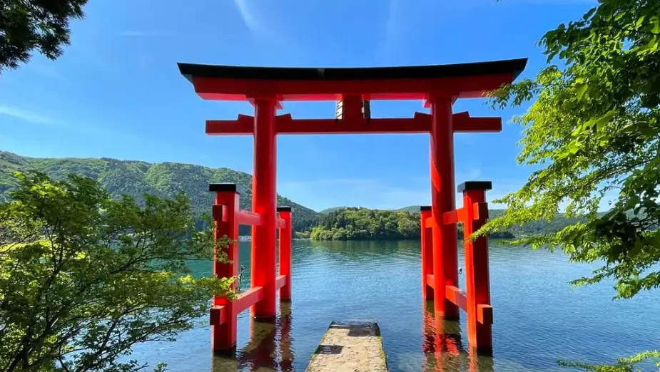 1-day tour to Mount Fuji and Hakone with visits to Lake Yamanaka, Lake Ashinoko, and Owakudani, including a complimentary ride on the Hakone Ropeway in Tokyo - Photo 4