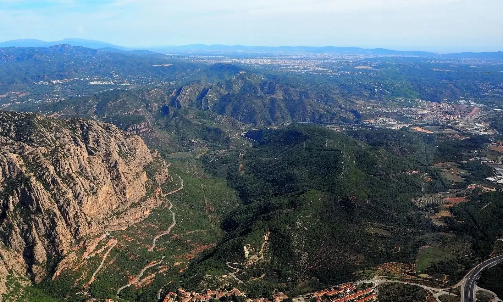 Montserrat Private Panoramic Helicopter Flight in Barcelona - Photo 4