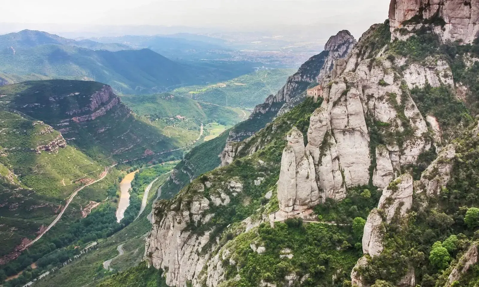 Montserrat Private Panoramic Helicopter Flight in Barcelona - Photo 7