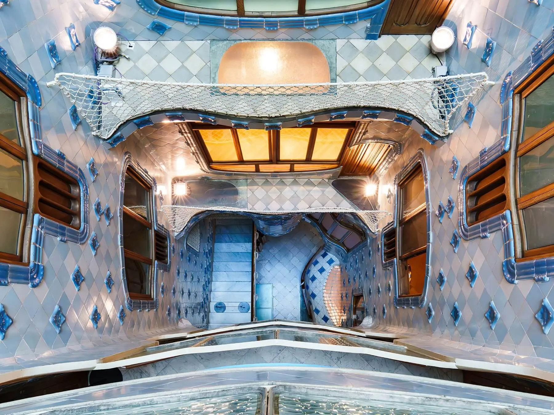 Entrance to Casa Batllo in Barcelona - Photo 5