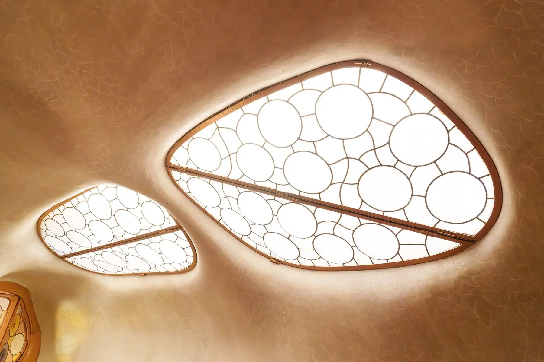 Entrance to Casa Batllo in Barcelona - Photo 2