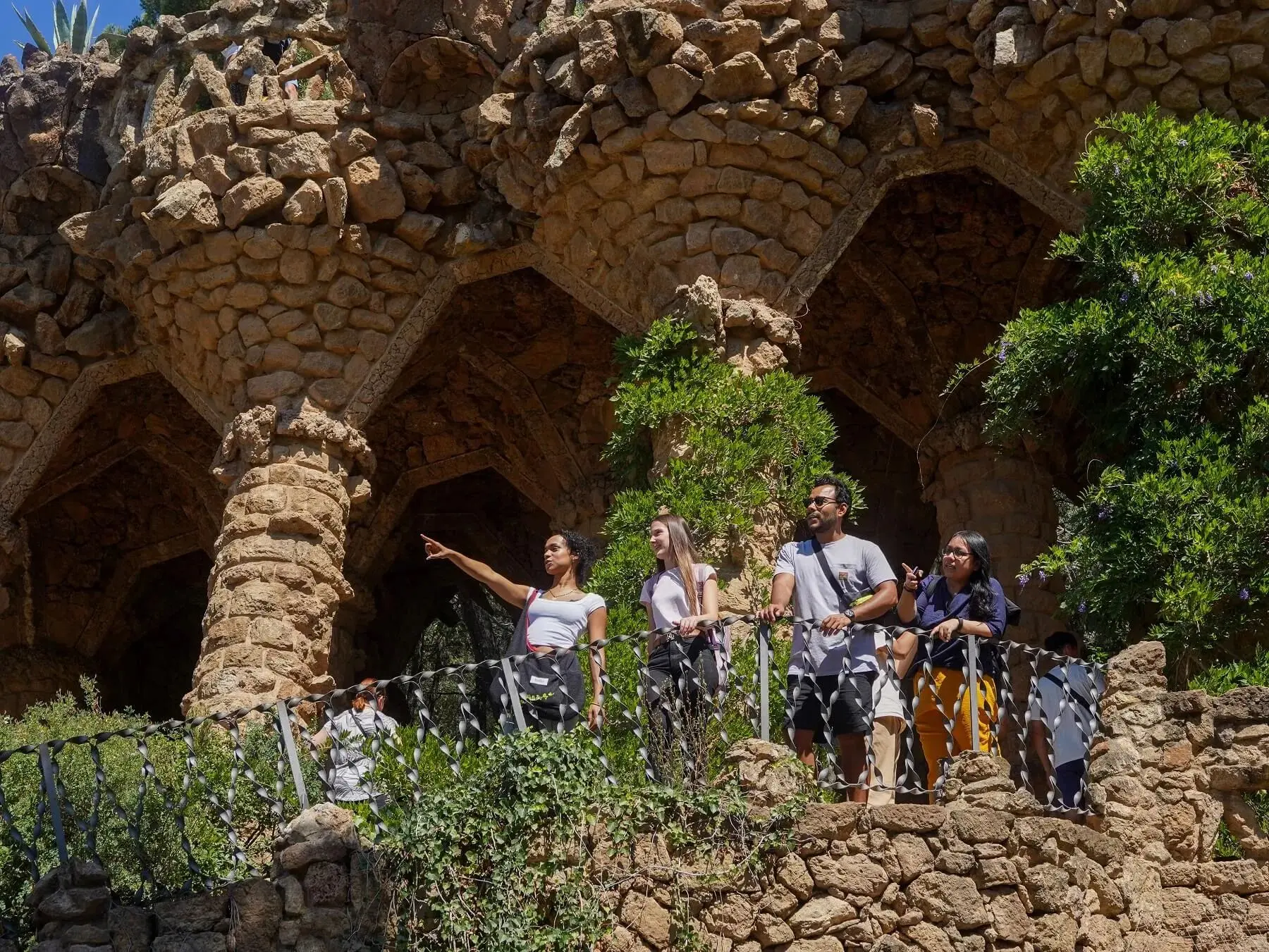 Park Guell Guided Tour with Skip the line Entry Park Guell Guided Tour with Skip the line Entry in Barcelona - Photo 10