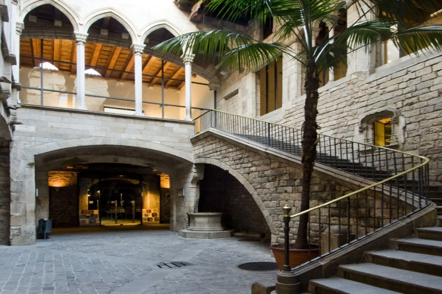 Picasso Museum Guided Tour in Barcelona - Photo 3
