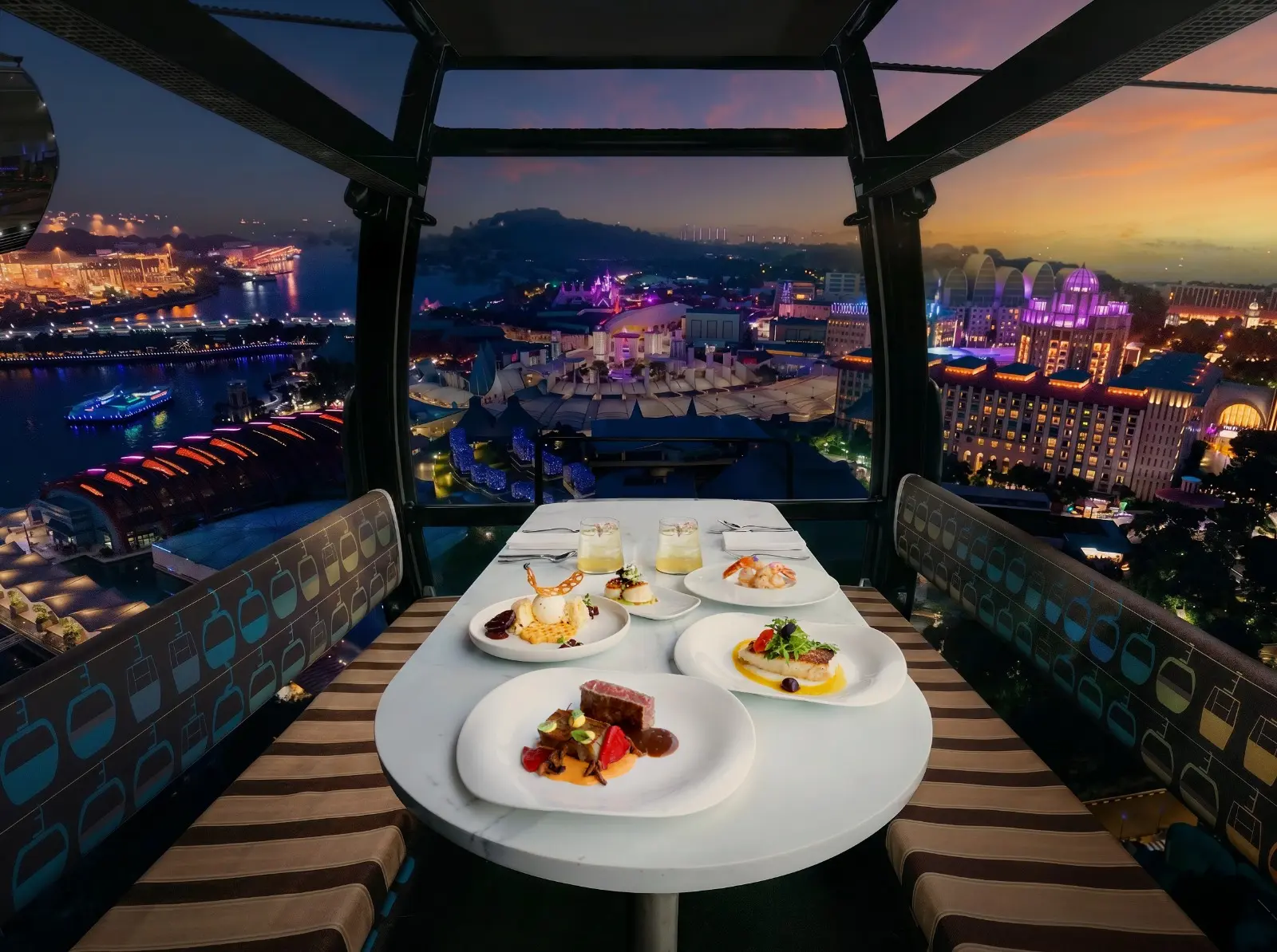 Cable Car SkyDining in Singapore - Photo 3