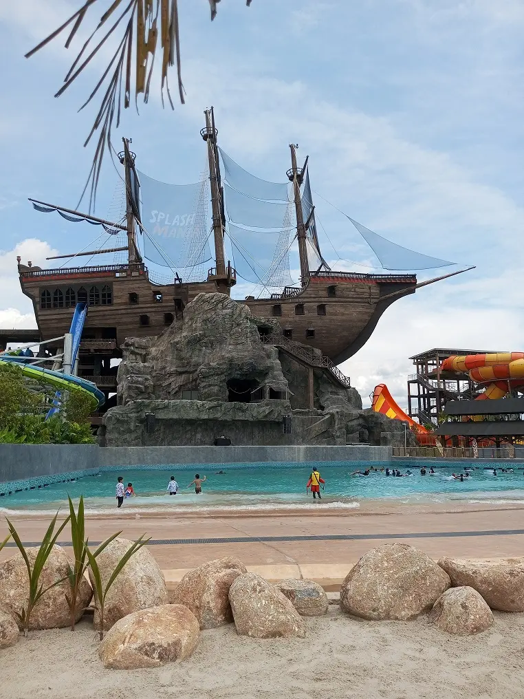 Splash Out Langkawi Water Theme Park Marketplace in Langkawi - Photo 3