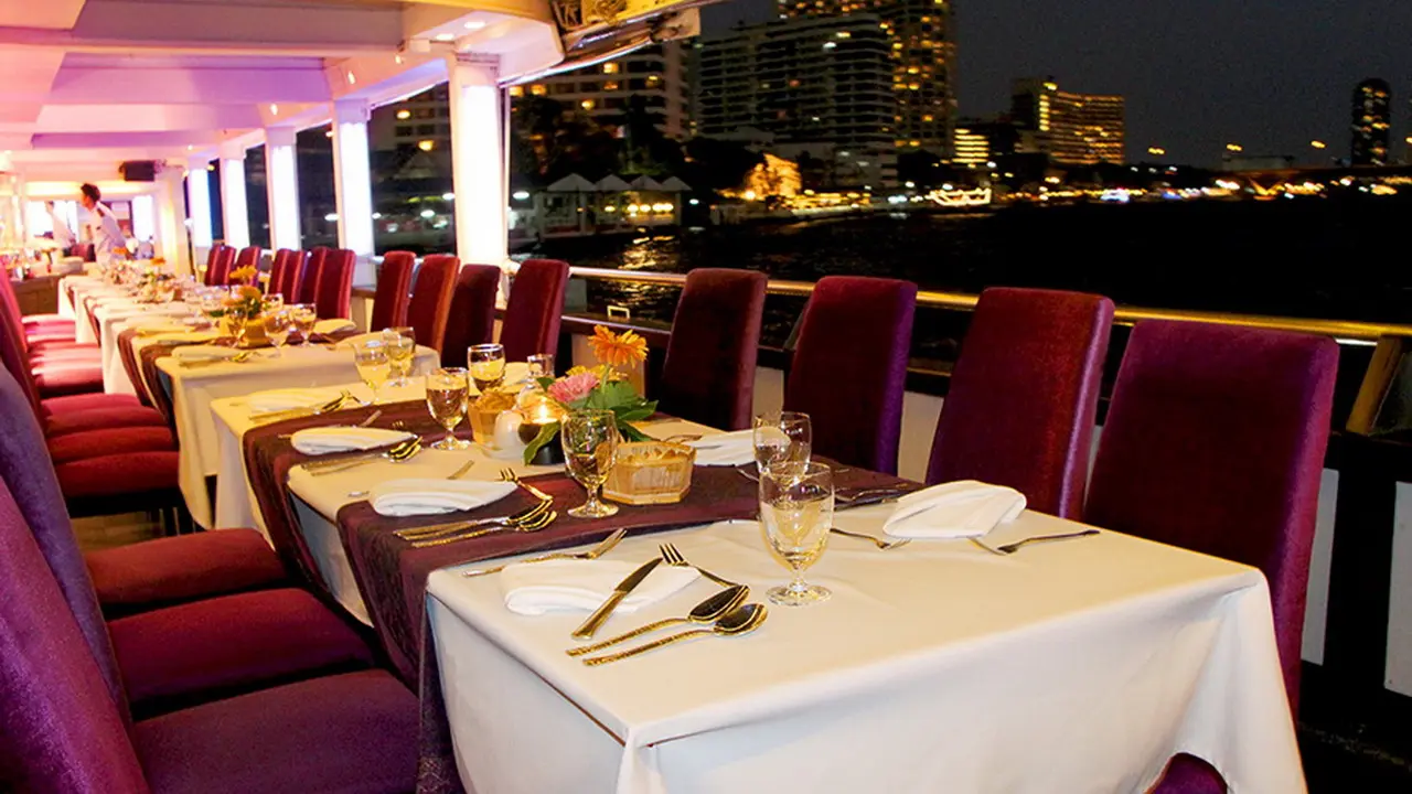 Chaophraya Cruise in Bangkok Chaophraya Cruise in Bangkok - Photo 4