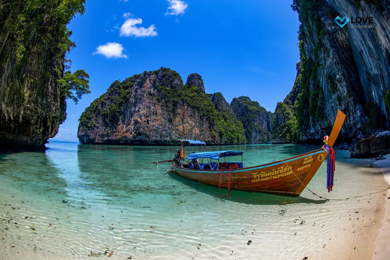 Day Trip Phi Phi and Bamboo - INCLUDE SHARE TRANSFER in Phuket