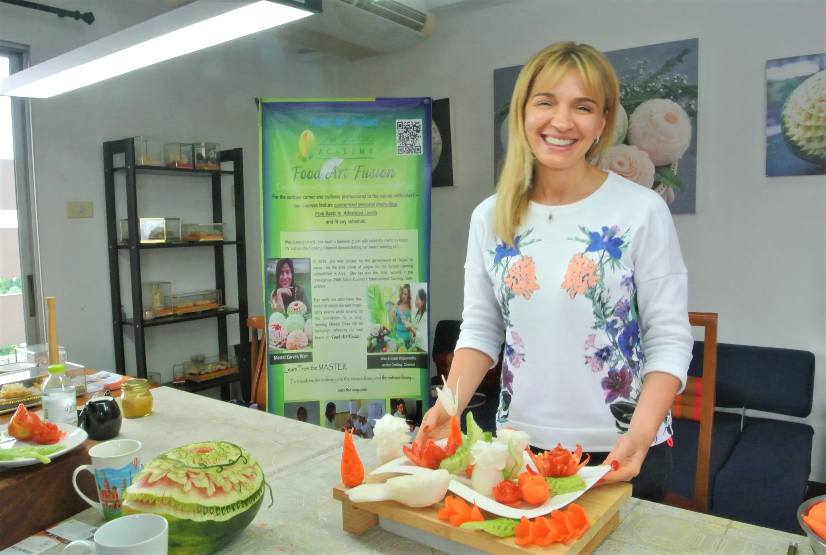 Traditional Thai Fruit and Vegetable Carving Class by Siam Carving Academy in Bangkok