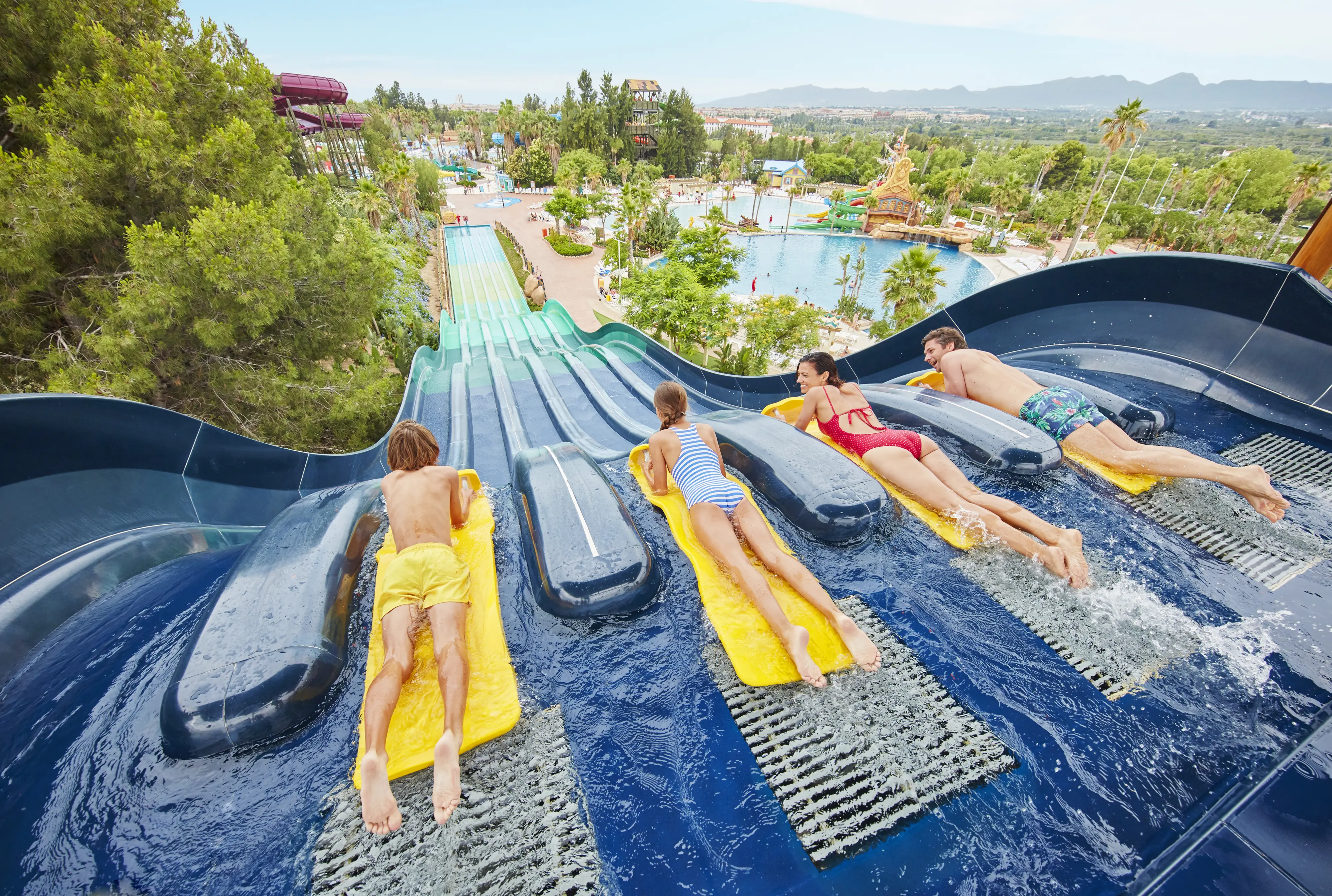 Caribe Aquatic: Entry Ticket + Roundtrip Transport from Barcelona in Barcelona