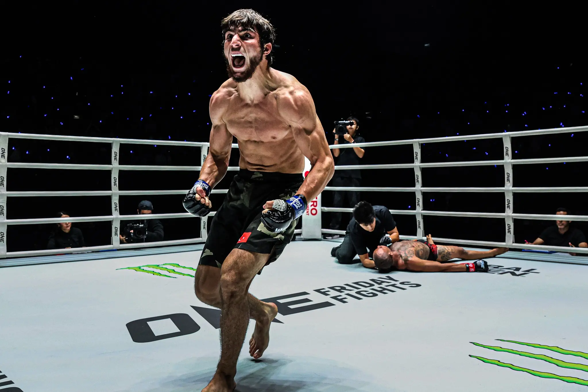 One Lumpinee Muay Thai One Championship Friday Night One Lumpinee Muay Thai One Championship Friday Night in Bangkok - Photo 7