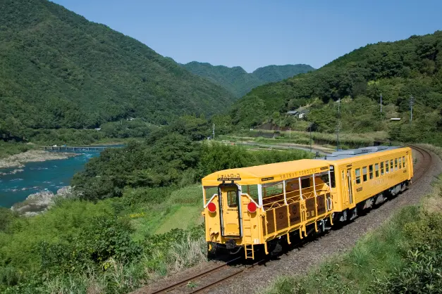 JR Shikoku in Tokyo - Photo 2