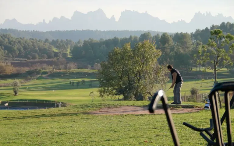 Montserrat Tour with Golf, Food & Wine in Barcelona