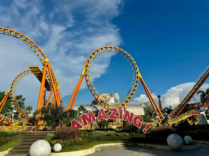 Siam Amazing Park with Round Trip Share Transfer in Bangkok