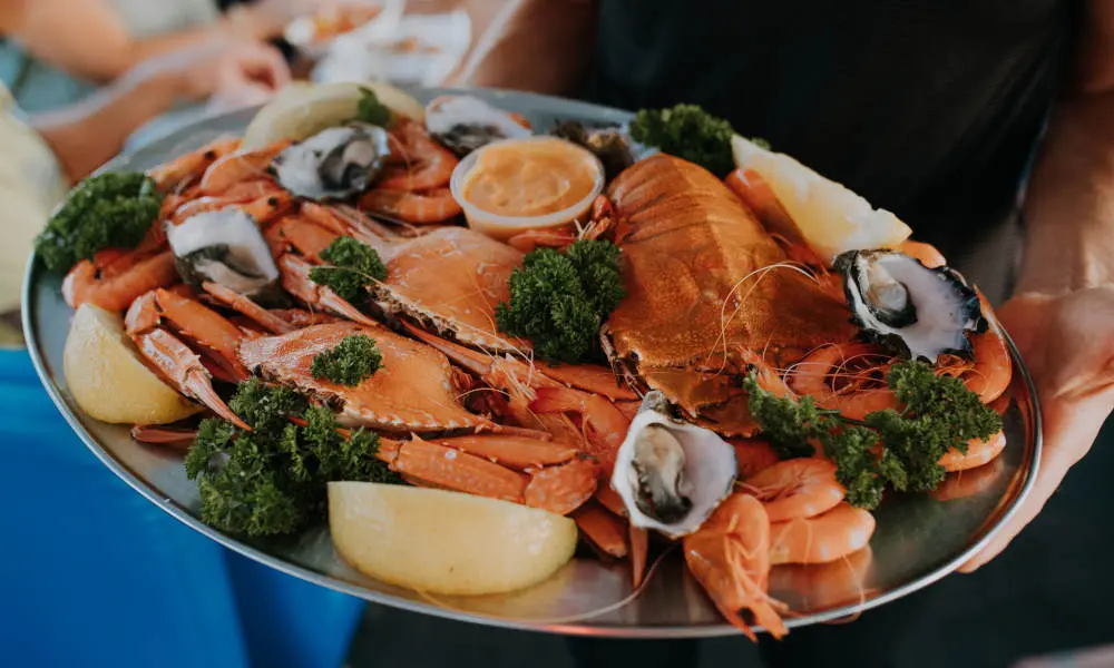 11am Mooloolaba Seafood Lunch Cruise in Brisbane