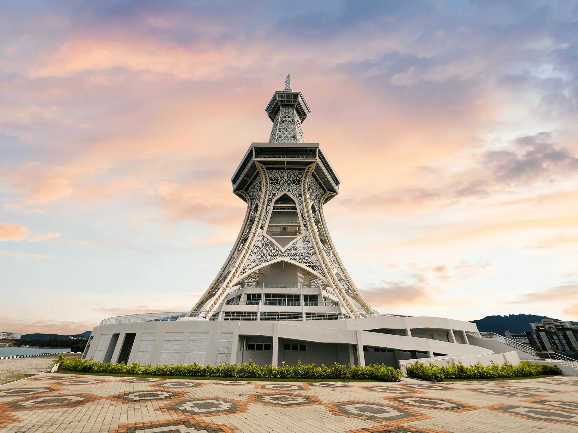 Maha Tower in Langkawi - Photo 3
