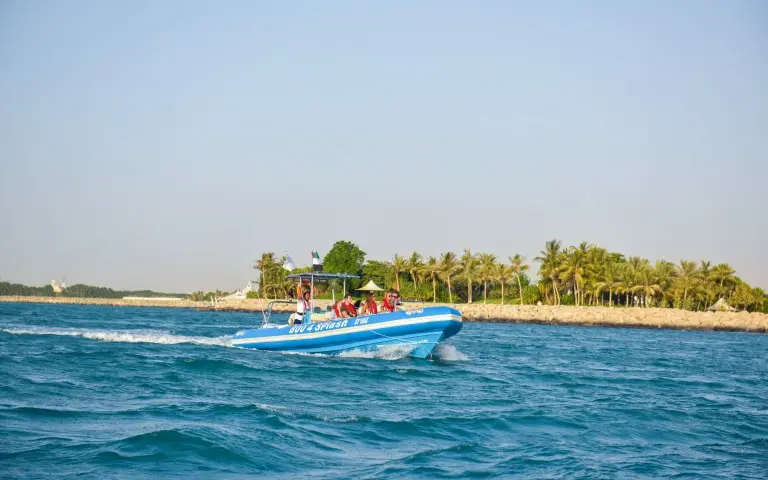 Dubai Sea Tour- Exclusive Charter in Dubai