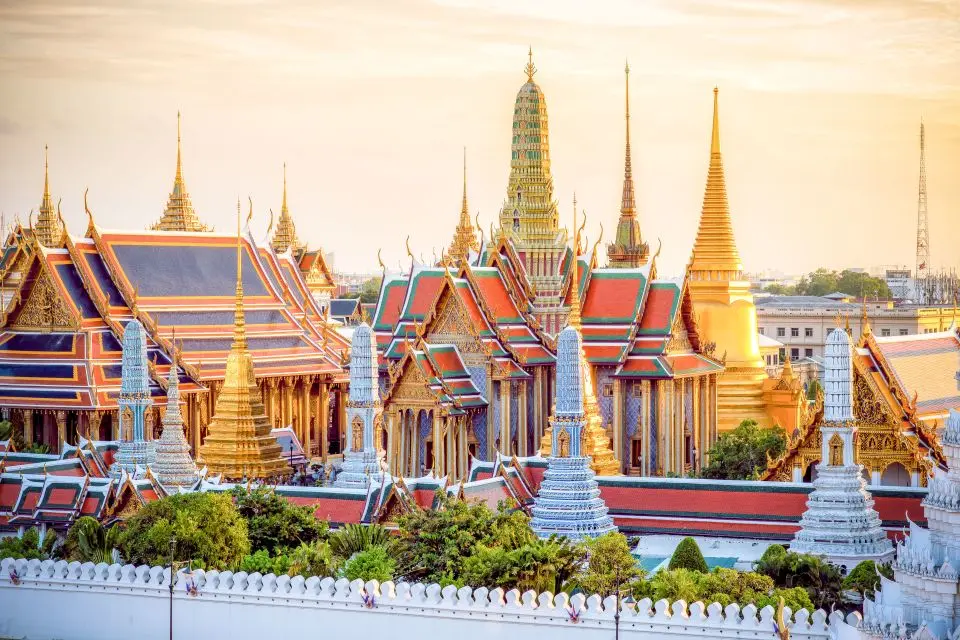 Bangkok: City Highlights Temple - Flexi Walking Temple  Tour   Grand Palace , Wat Pho , Wat Arun  with English Guide in Bangkok - Photo 5