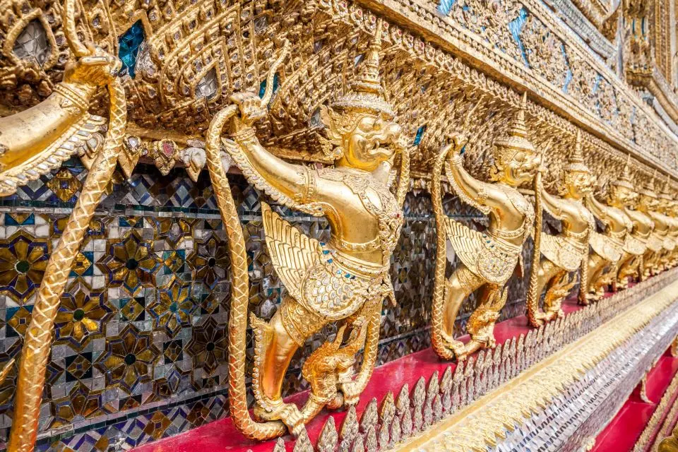 Bangkok: City Highlights Temple - Flexi Walking Temple  Tour   Grand Palace , Wat Pho , Wat Arun  with English Guide in Bangkok - Photo 3