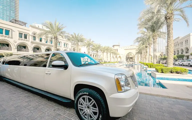 VIP Dubai City Tour in a Limousine in Dubai