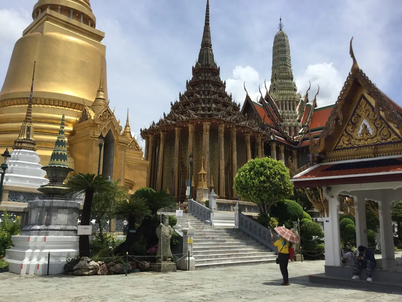 [JOIN TOUR] Guided tour in Grand palace & Emerald Buddha in Bangkok
