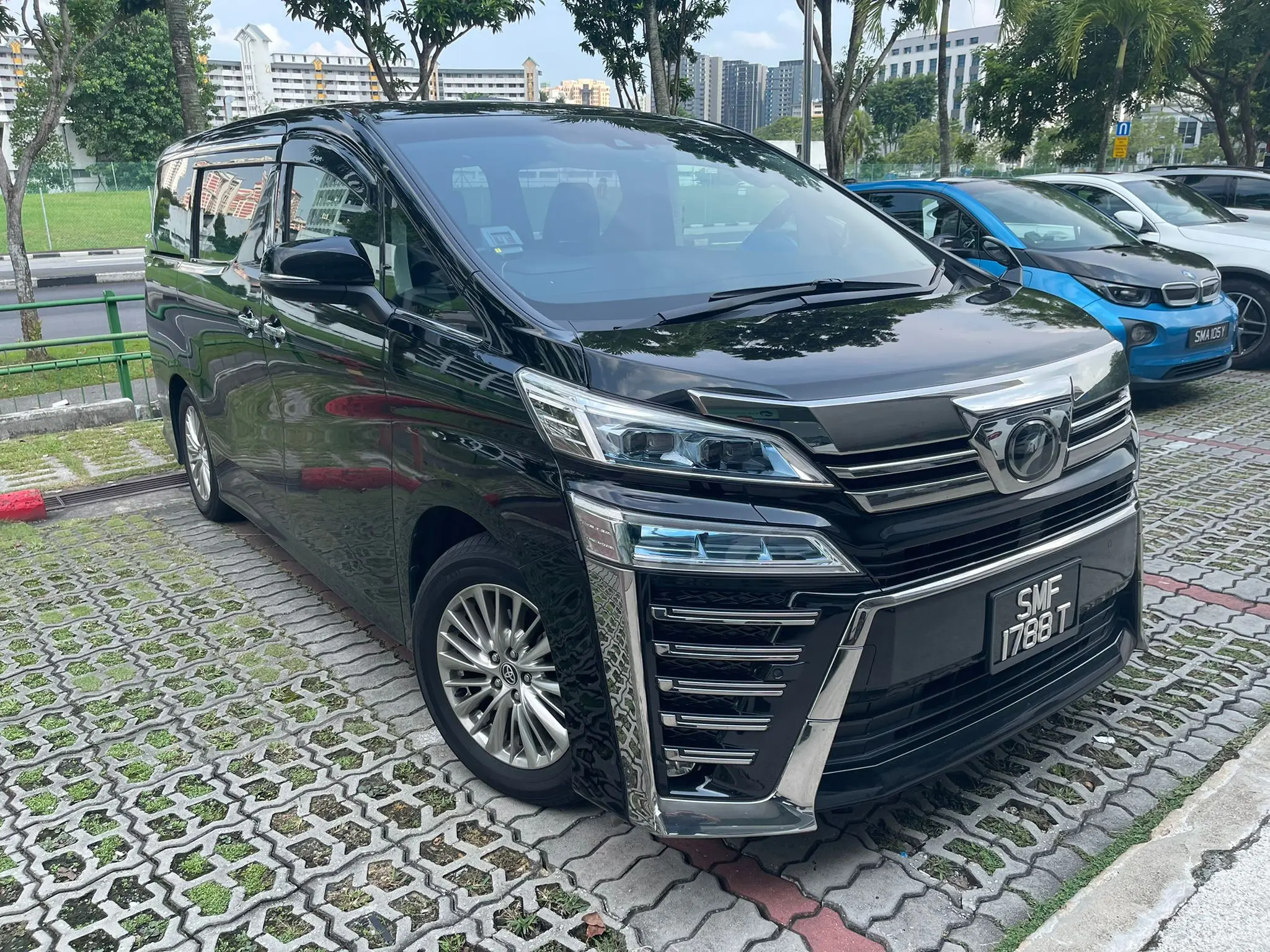 Alphard / Vellfire in Singapore