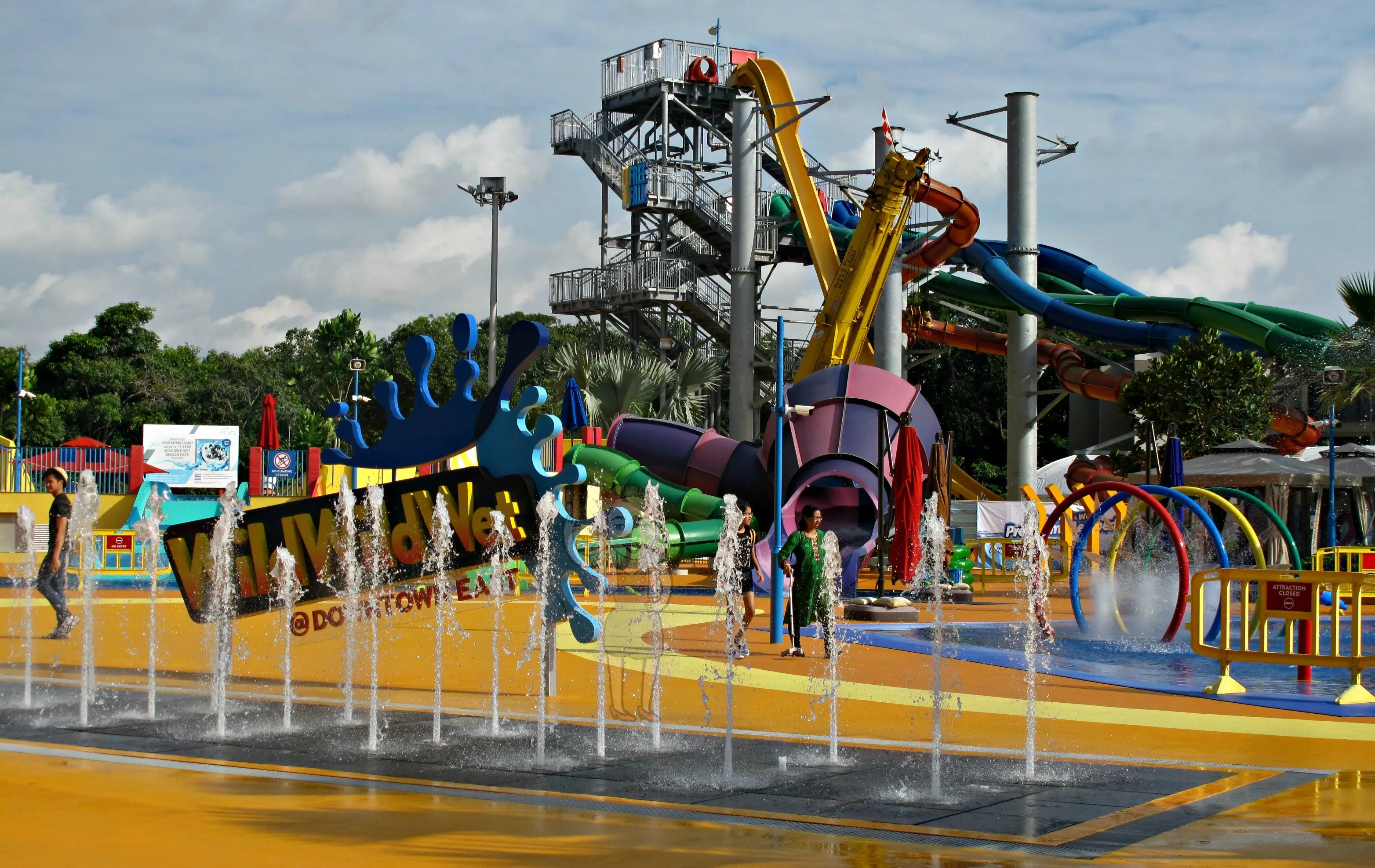 Wild Wild Wet Wild Wild Wet in Singapore - Photo 4