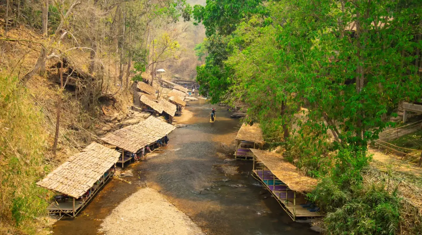 Enjoy Chiang Mai Bamboo Rafting Along the Mae Wang River in Chiang Mai