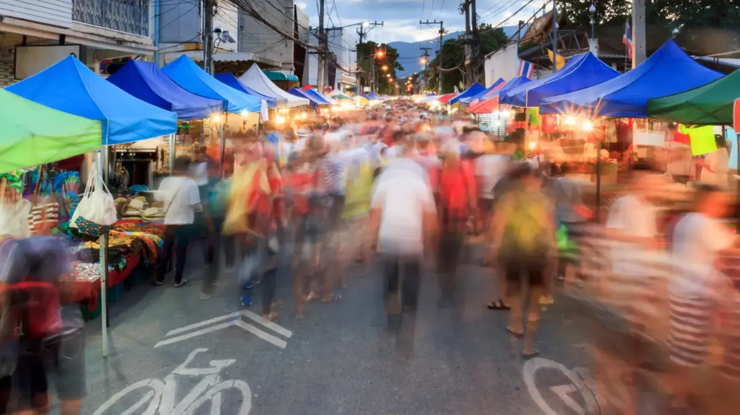 Chiang Mai Evening Street Food Walking Tour in Chiang Mai