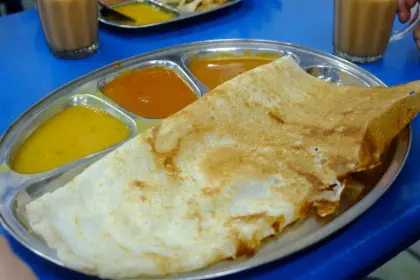 Kuala Lumpur: Urban Charm Evening Food Tour with with 6 Delicious Bites in Kuala Lumpur - Photo 3