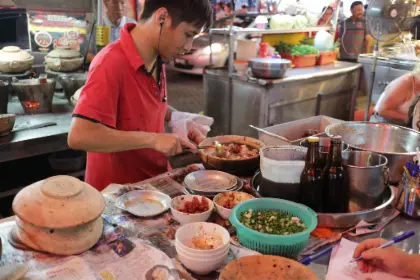 Kuala Lumpur: Urban Charm Evening Food Tour with with 6 Delicious Bites in Kuala Lumpur - Photo 10