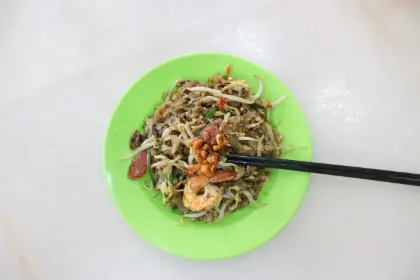 Singapore Foodie Experience with 5 Tastings Private Evening Guided Tour in Singapore - Photo 5