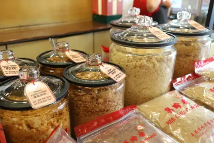 Singapore Foodie Experience with 5 Tastings Private Evening Guided Tour in Singapore - Photo 6