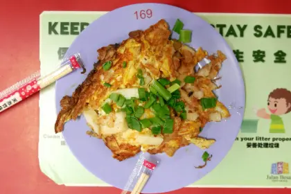 Singapore Foodie Experience with 5 Tastings Private Evening Guided Tour in Singapore - Photo 7
