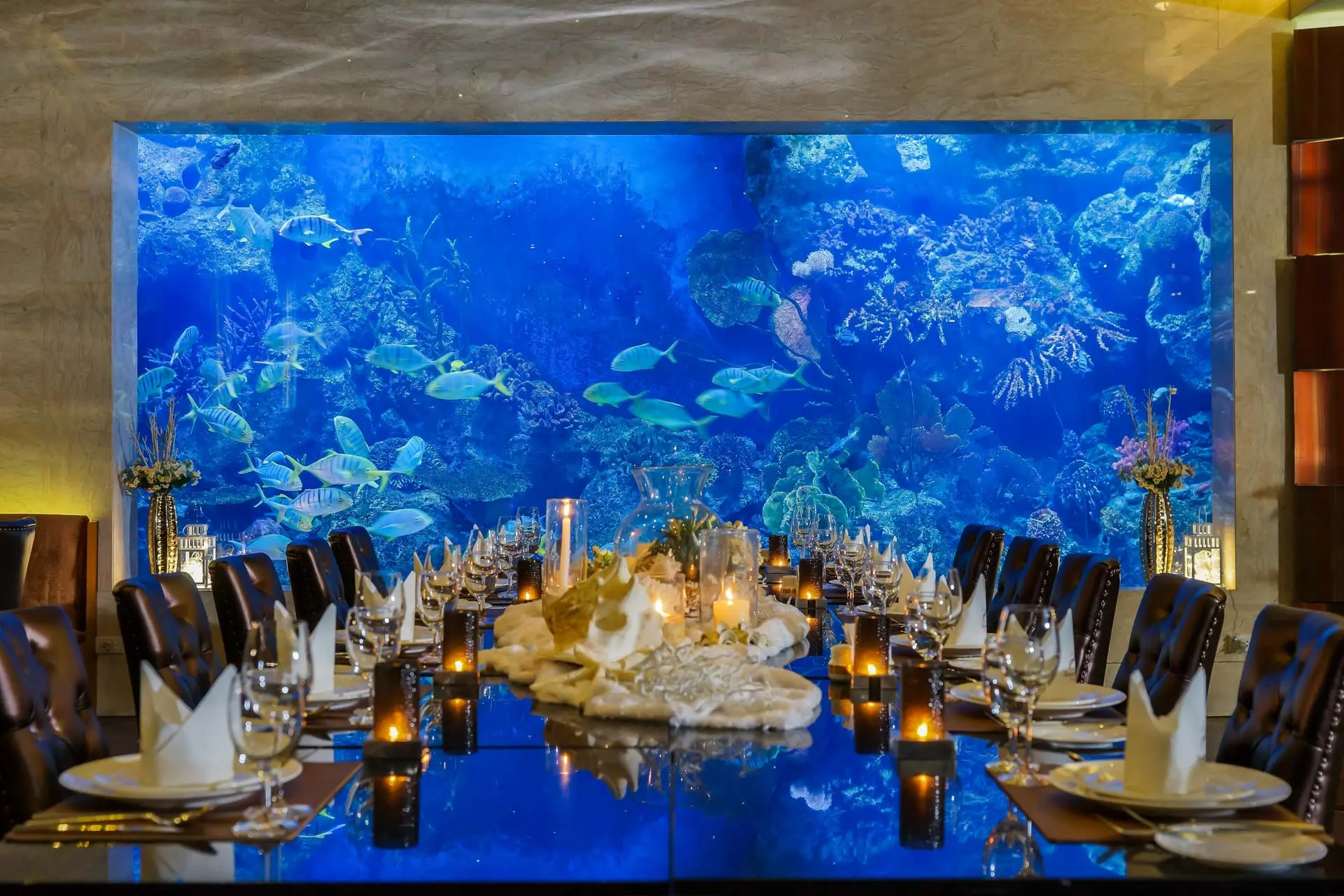 Copper Aquarium Restaurant at Amaranta Hotel Bangkok in Bangkok