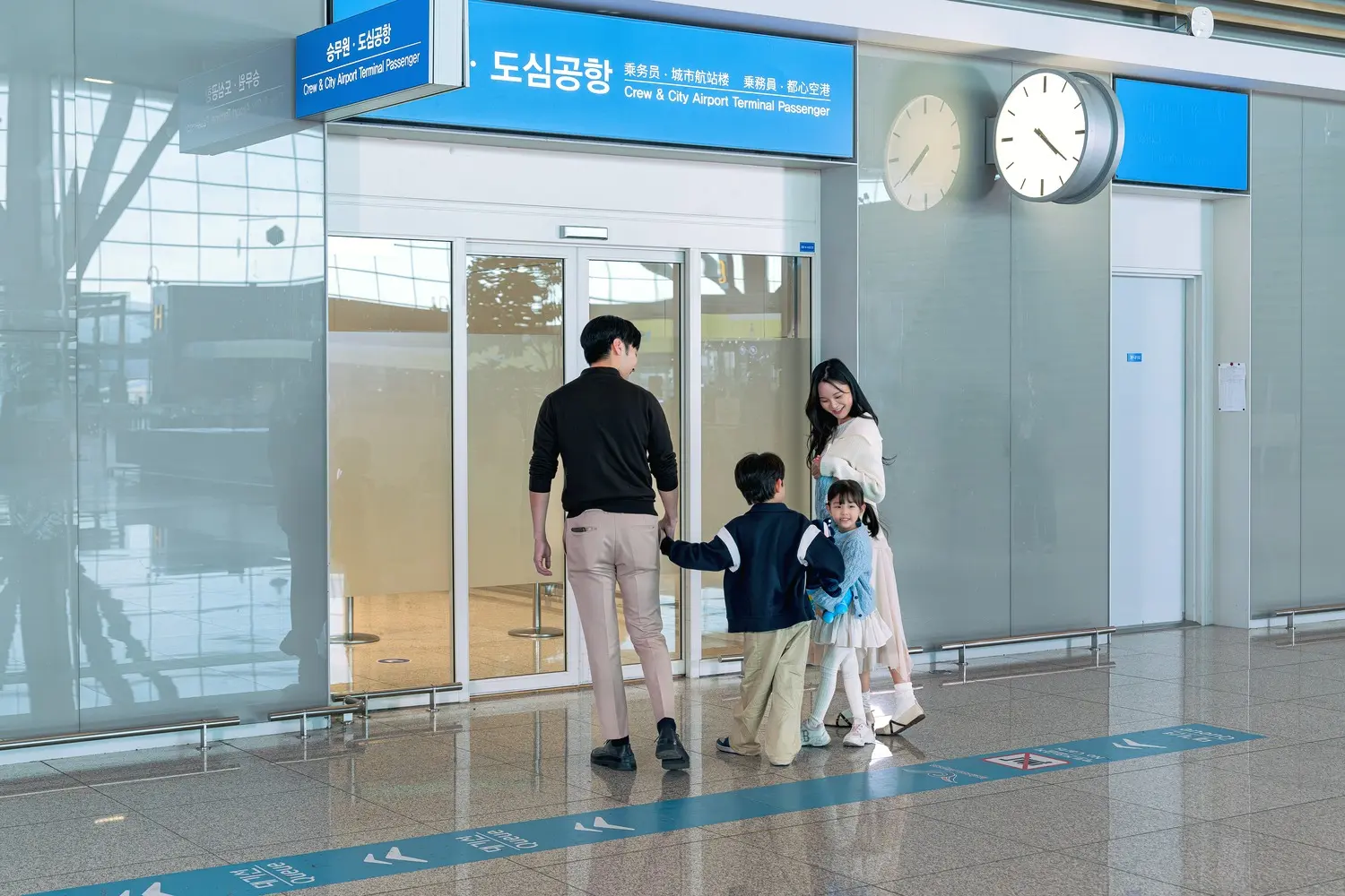 AREX Incheon Airport-Seoul Express Train Ticket in Seoul - Photo 2