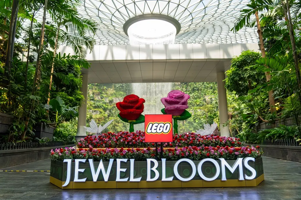 Jewel Changi Airport in Singapore - Photo 12