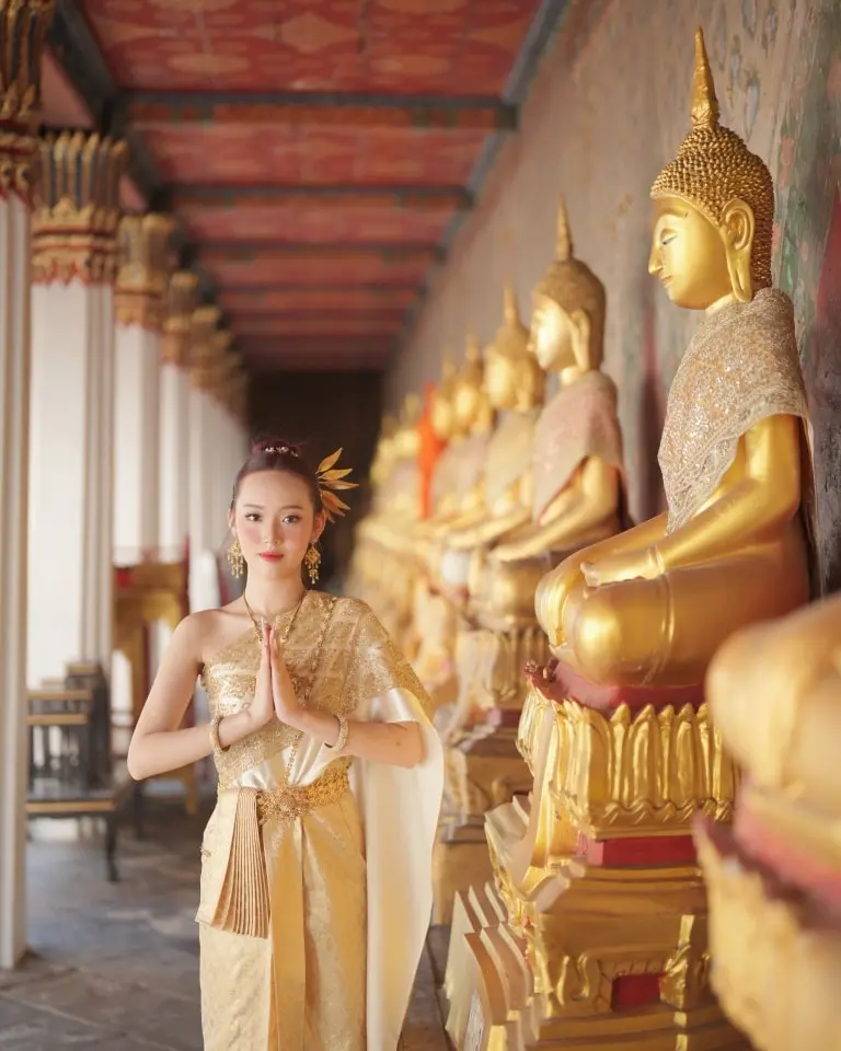 Thai Glam Studio, Thai Costume Rental at Wat Arun in Bangkok - Photo 2
