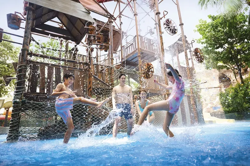 Adventure Cove Waterpark™ in Singapore - Photo 12