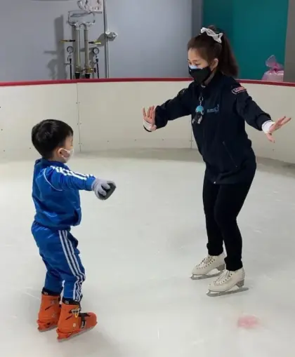 Blue Ice Skating Rink @ Sunway 163 Mall in Kuala Lumpur - Photo 3