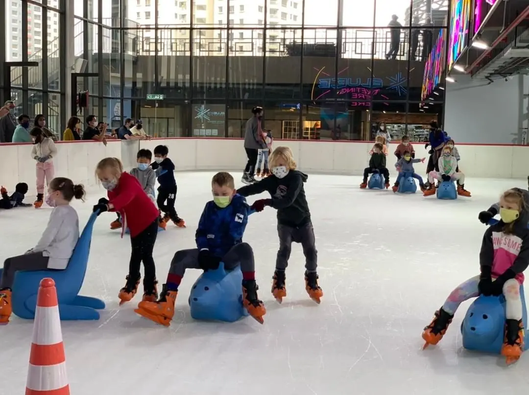 Blue Ice Skating Rink @ Sunway 163 Mall in Kuala Lumpur - Photo 10