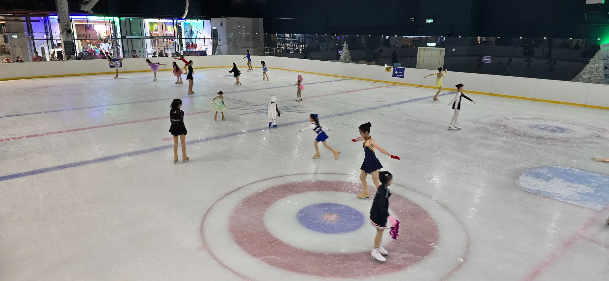 Blue Ice Snow Park @ Pavilion Bukit Jalil Blue Ice Snow Park @ Pavilion Bukit Jalil in Kuala Lumpur - Photo 4