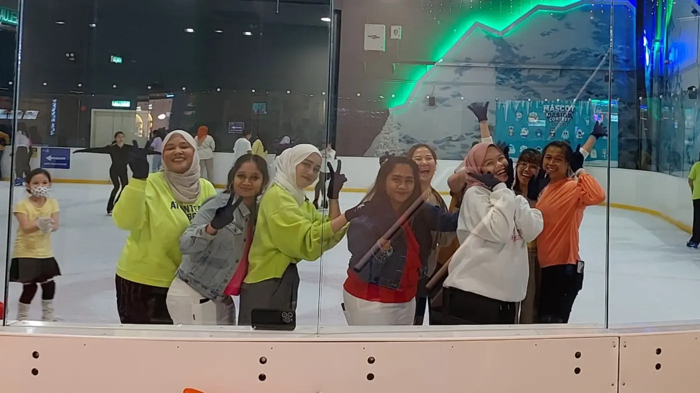 Blue Ice Snow Park @ Pavilion Bukit Jalil Blue Ice Snow Park @ Pavilion Bukit Jalil in Kuala Lumpur - Photo 6